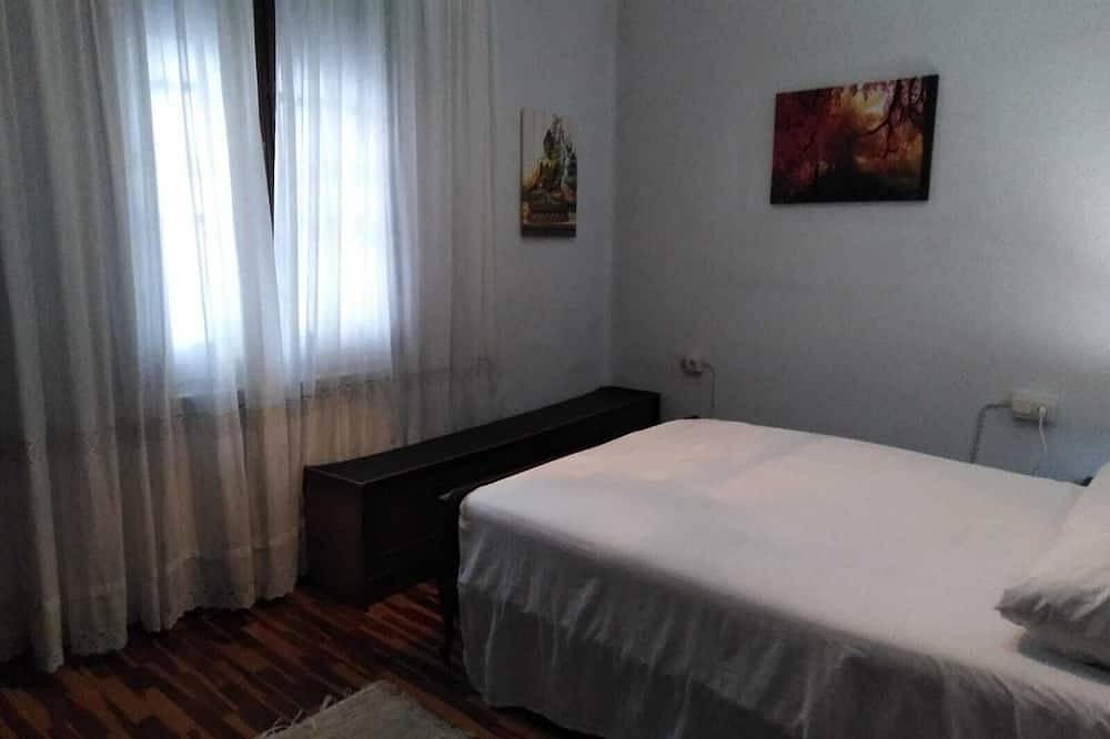 Appartamento intero, Habitación Privada, en Apartamento Compartido, San Fermin Toros Pamplona in Pamplona, Provincia di Navarra