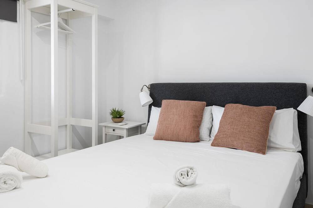 Appartamento intero, Maritim beach apartment+aacc+pking+pool in Castelldefels, Baix Llobregat