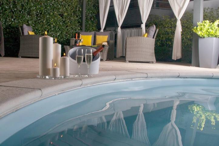 Bed and breakfast per 2 persone, con panorama e giardino nonché piscina - 1