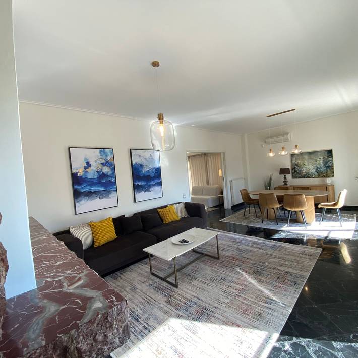 Ferienwohnung für 9 Personen, mit Balkon und Garten