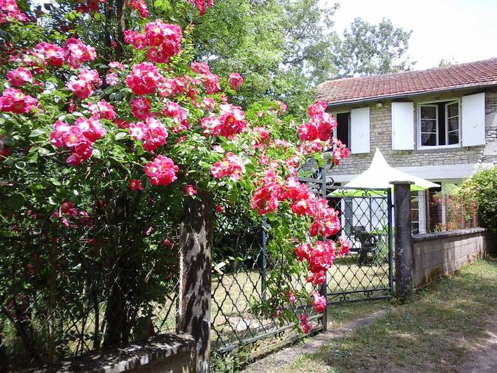 Gîte pour 4 personnes, avec terrasse ainsi que jardin et jacuzzi - 1