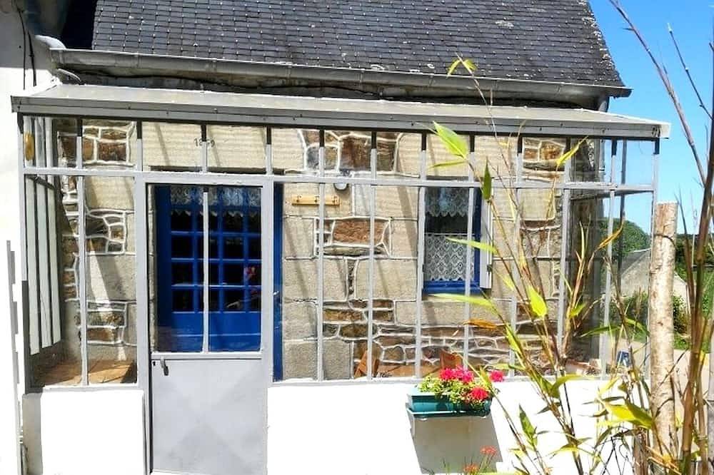 Gîte en pierre cocooning pour 2, Monts d'Arrée, proche Huelgoat. in Scrignac, Région de Châteaulin