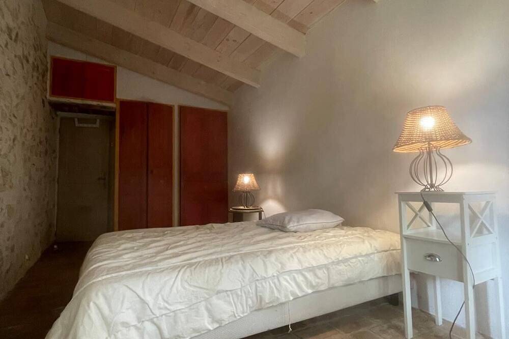 A Haven for Nature Lovers in Vézénobres, Alès region