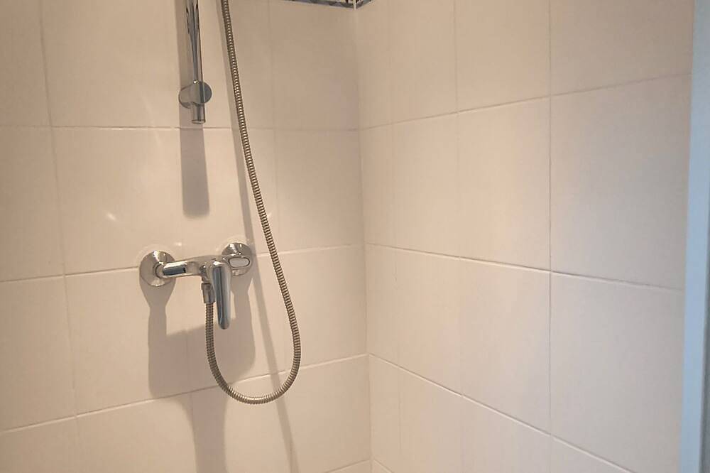 Apartamento entero, Gîte : 4 pers, 2 bedrooms, 2 bathrooms with wellness area in La Flèche, Sarthe