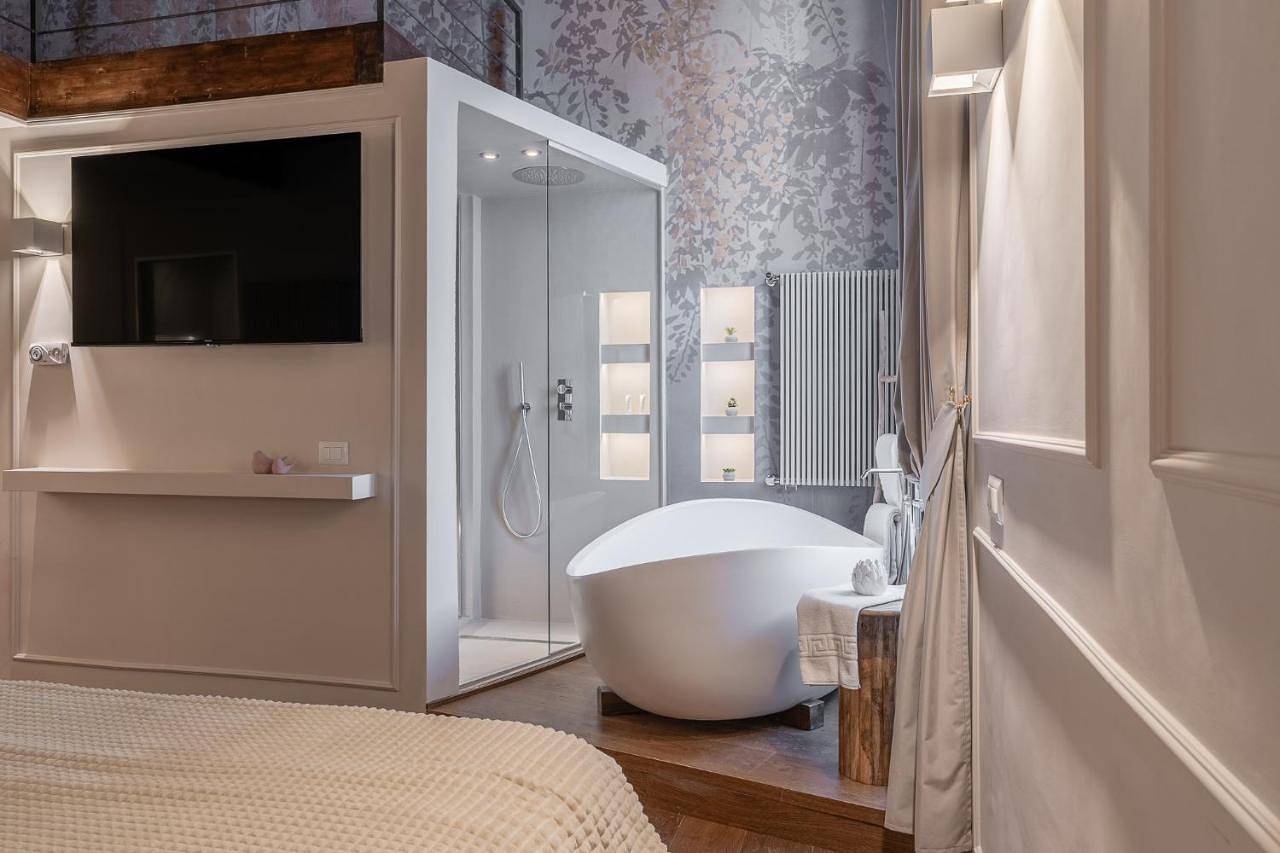 Appartamento intero, Lussuose Suite con Spa Privata a Grottaferrata - Rooms 1-2 in Grottaferrata, Castelli Romani