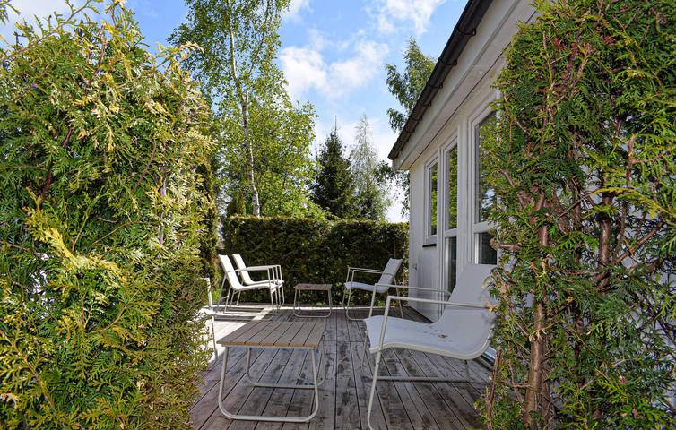 Hus för 4 Personer med trädgård in Svenska Östersjön