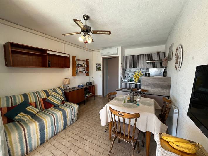 Gîte pour 4 personnes, avec balcon dans Plage de La Corniche - 3