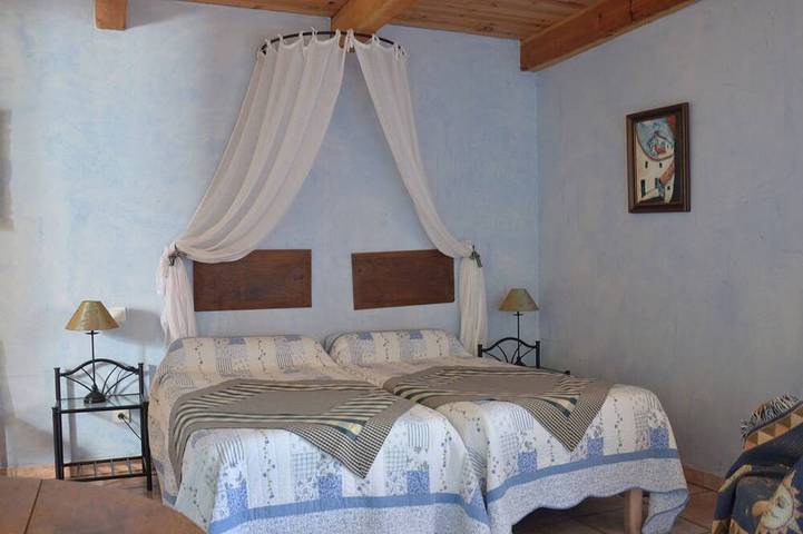 Gîte pour 2 personnes, avec jardin dans Prunete - 2