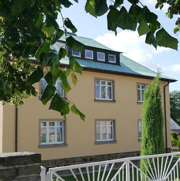 Ferienwohnung für 4 Personen, mit Garten und Balkon in Sehmatal