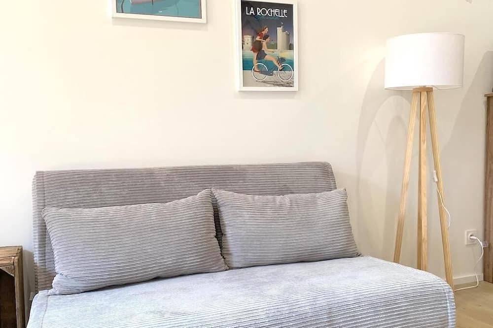 Appartement entier, Cocon moderne au cœur de Rochefort - Studio élégant pour un séjour inoubliable in Rochefort, Région de Rochefort