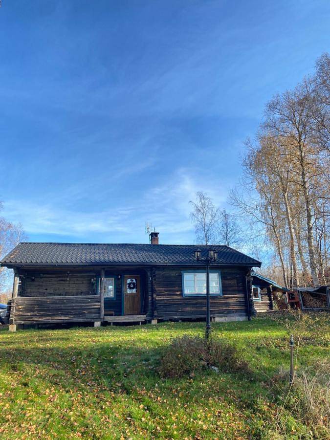 Hus för 5 Personer, med sjöutsikt samt utsikt och trädgård i Ludvika