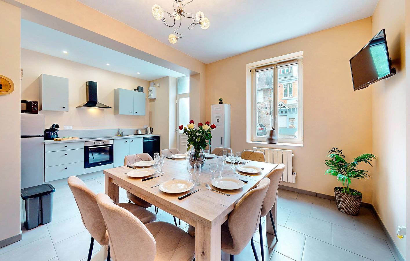 Appartement moderne à Haybes - WiFi, Parking, Chauffage in Haybes, Parc naturel régional des Ardennes