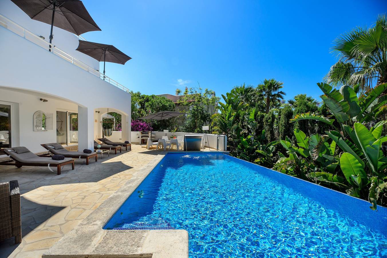 Villa « Amarantos » : vue sur la montagne, Wi-Fi et climatisation in Santa Eulària des Riu, Côte d’Ibiza