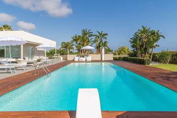 Villa for 6 Guests in Ragusa, Ragusa Province, Picture 1