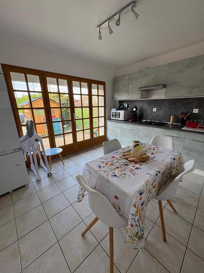 Appartement entier, Listing, one bedroom Mt Family in Meillant, Saint-Amand-Montrond