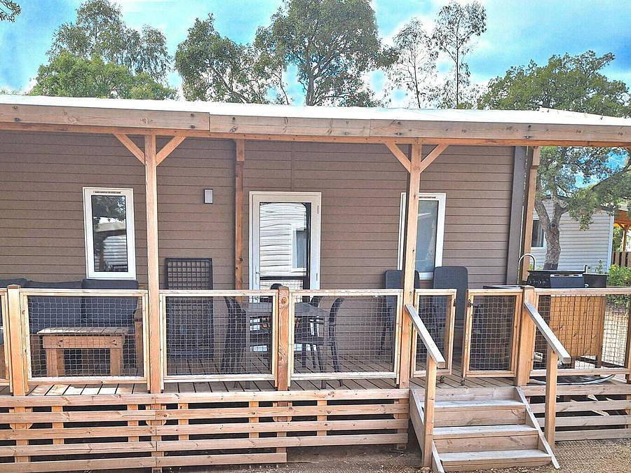 Camping Lou Souleï - Mobilhome 8 personas - Mobil-home | Premium | 4 Dormitorios | 8 Pers. | Terraza Salón | Cocina exterior | 2 baños | Aire acondicionado. in Carry-le-Rouet, Istres region