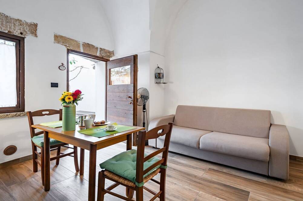 Palazzo Rolli - The Room of the Casks in Galatone, Gulf of Taranto