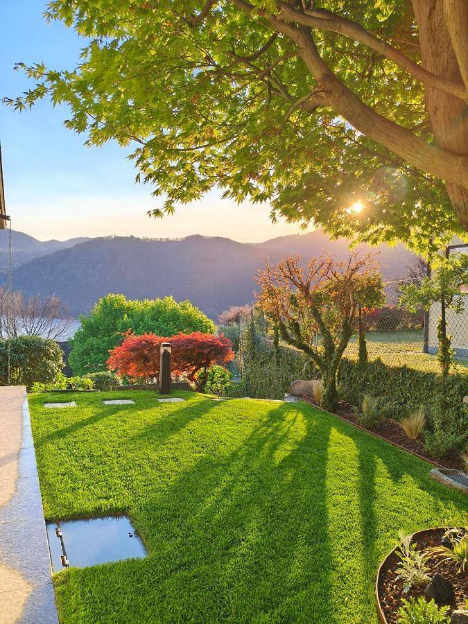 Maison d’hôte pour 2 personnes, avec terrasse et jardin dans Pettenasco