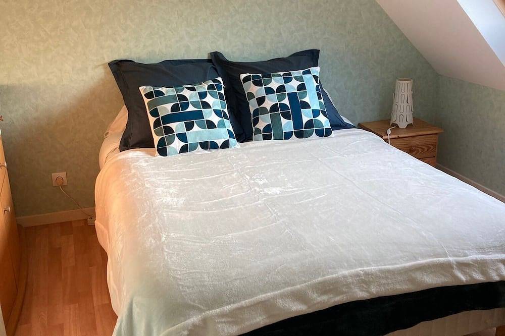 Beautiful cottage in the heart of the crozon peninsula in britany in Argol, Châteaulin region