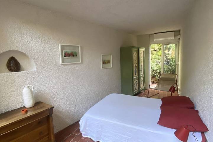 Gîte pour 4 personnes, avec jardin dans Plage Coupereau - 2