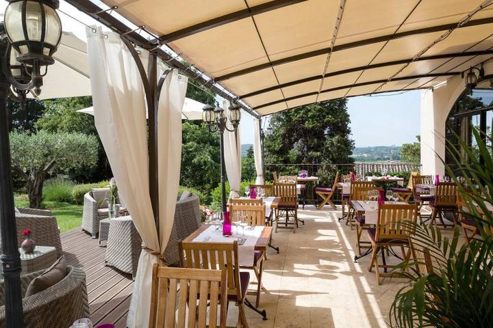 Hôtel pour 2 personnes, avec vue et piscine ainsi que jardin et sauna, animaux acceptés à Saint-Quentin-la-Poterie - 2