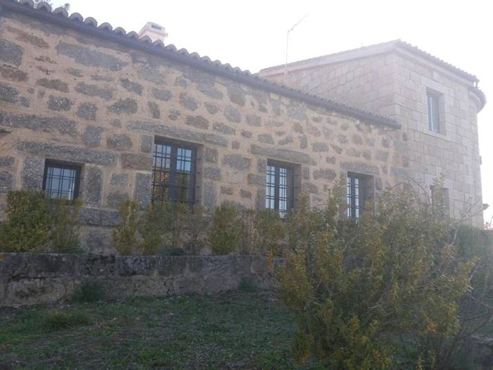 Casa rural para 11 personas, con terraza además de jardín y jacuzzi en Provincia de Ávila