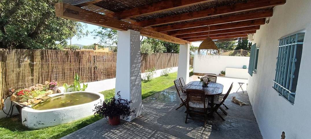 Casa rural para 6 personas, con vistas además de jardín y piscina en Campo de Turia - 2