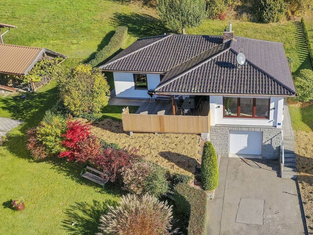 Ferienhaus in Grafenau mit Schwimmbecken in Haus im Wald, Grafenau