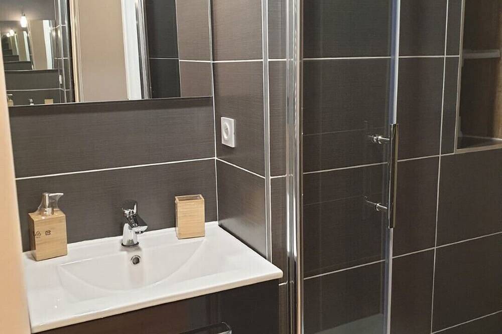 Apartamento entero, Le 211-skiing and hiking -washing machine -Wifi-parking. in Bernex, Thonon-les-Bains region