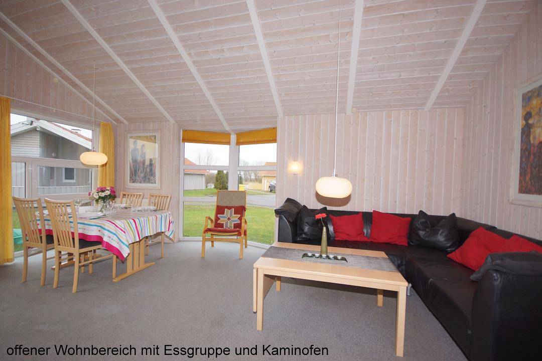 4 Personen Ferienhaus mit privatem Bootsteg, direkte Seelage, Kanu, Sauna und Kaminofen in Otterndorf in Otterndorf, Cuxland