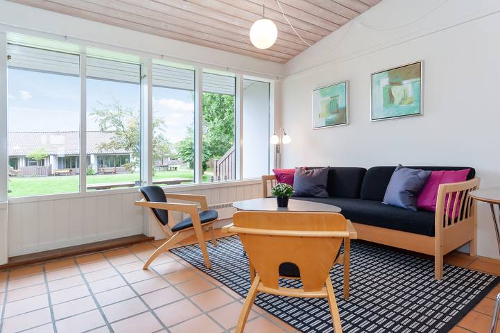 Bungalow voor 4 personen, with terras and balkon/terras as well as sauna in Denemarken