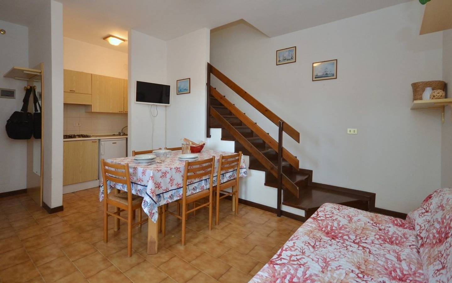 Entire apartment, Holiday apartment with shared pool in Lignano in Lignano Sabbiadoro, Udine Province