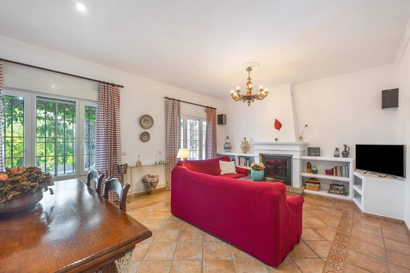 Villa Jacaranda Chiclana con Piscina Privata e Barbecue in Los Franceses-La Vega, Chiclana de la Frontera