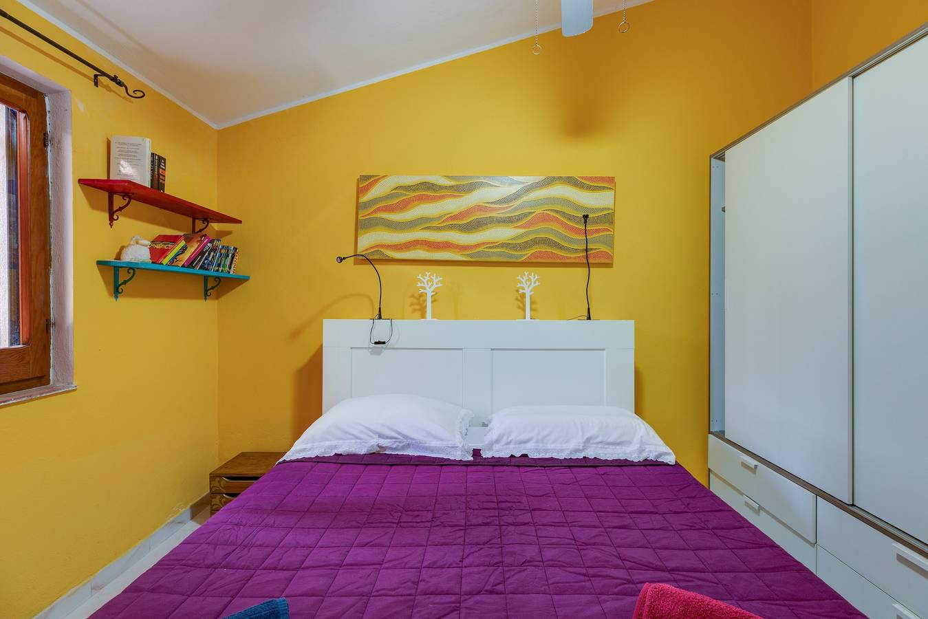 Entire apartment, Apartment 'Home Holidays Pintadera 1' with Garden & Wi-Fi in Bosa, Planargia