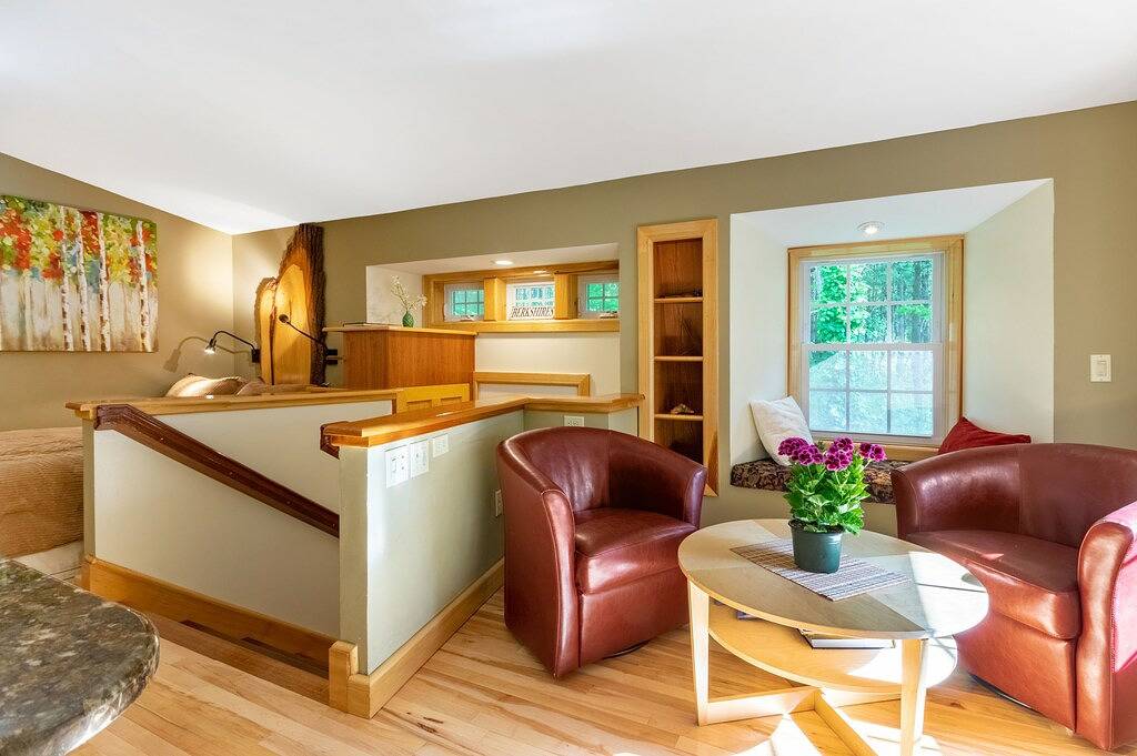 Berkshire Village Carriage House in Lanesborough, Berkshire County