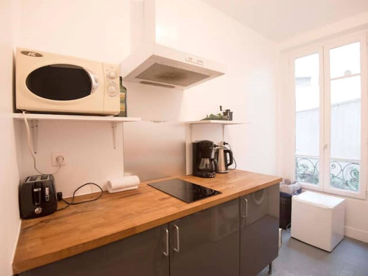 Ganze Wohnung, Zimmer mit Badezimmer in Paris, Ile de France