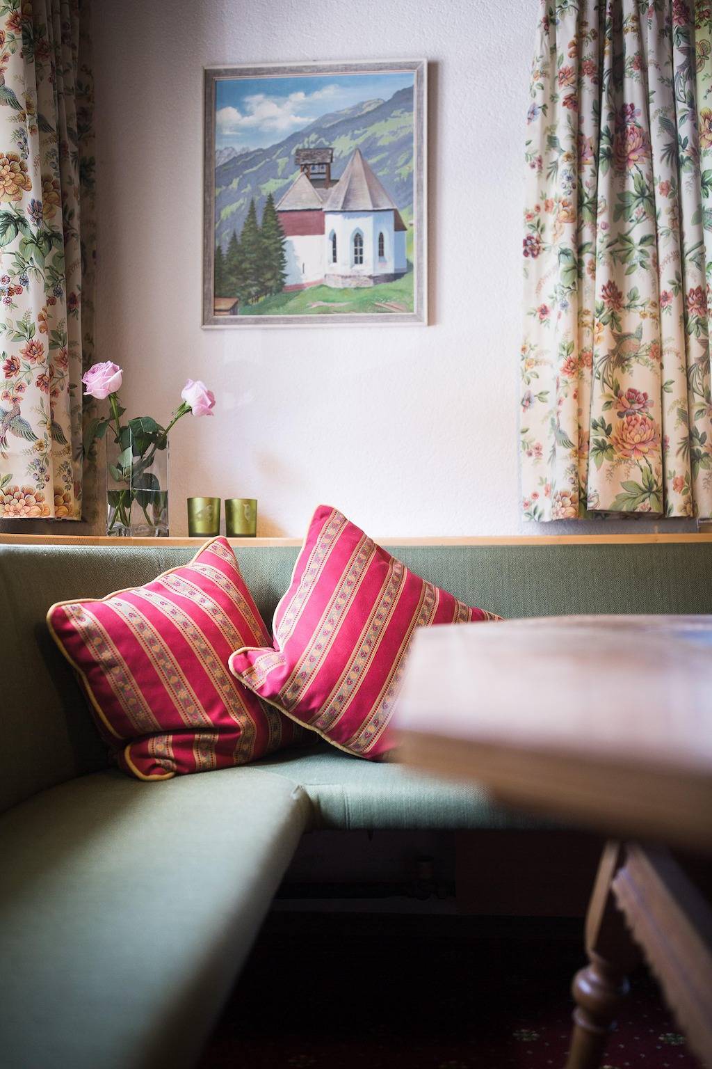 Ganze Ferienwohnung, Appartement Nescharina, 2 Schlafräume mit Du/Wc in Silbertal, Schruns-Tschagguns