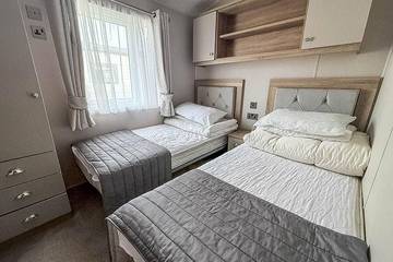 Static Caravan for 6 People in Waveney District, Suffolk, Photo 3