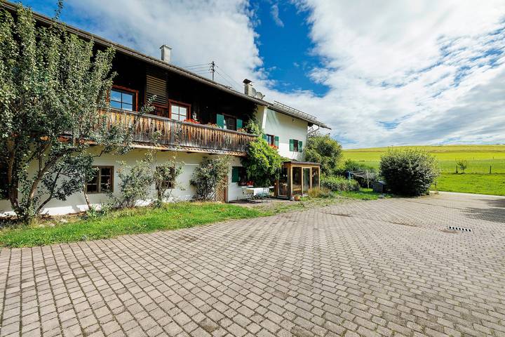 Ferienwohnung für 4 Personen, mit Garten am Starnberger See