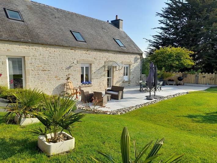 Gîte pour 8 personnes, avec jacuzzi ainsi que jardin et terrasse, animaux acceptés