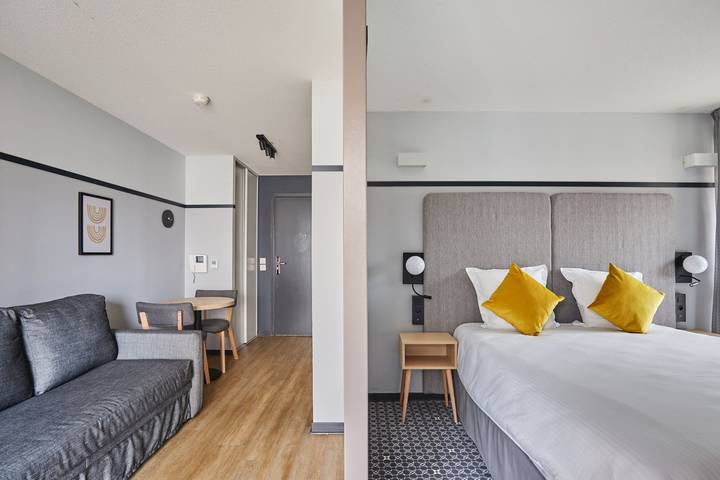 Studio für 4 Personen, mit Pool in Lyon