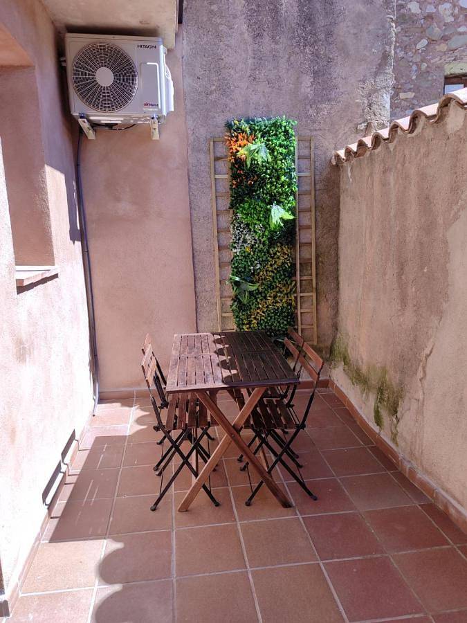 Gîte pour 4 personnes, avec balcon et vue à La Pobla de Lillet - 2