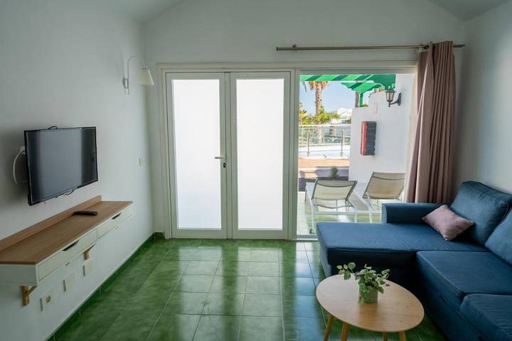 Apartamento para 2 personas, con terraza y piscina en Los Pocillos