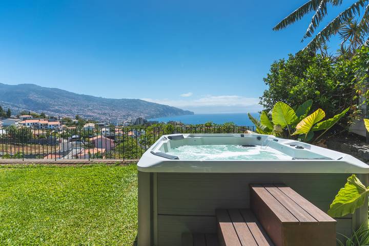 Villa voor 9 personen, with tuin and uitzicht as well as uitzicht op zee in Funchal