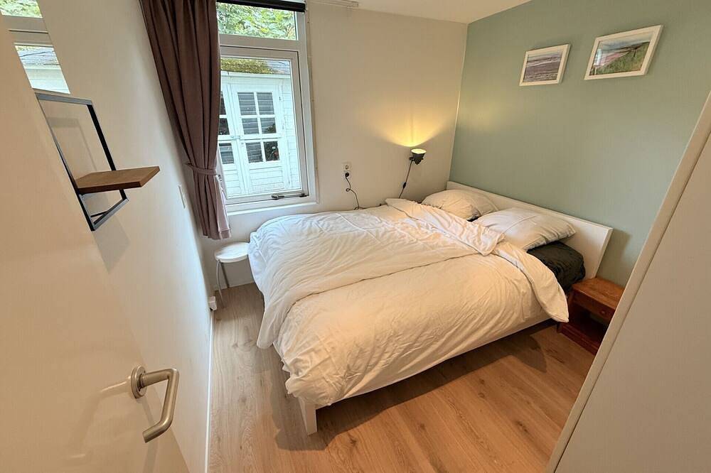 Schönes Ferienhaus in einem Familienpark in Strandnähe. in Ouddorp, Goeree-Overflakkee