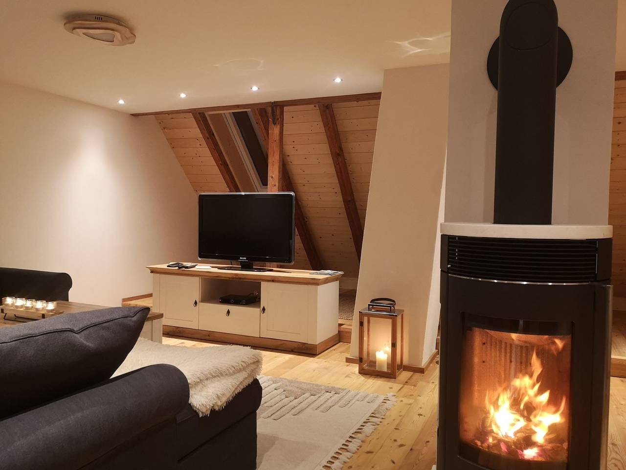Ganze Wohnung, Moderne Ferienwohnung mit Hot Tub und Fasssauna in Hohenberg an der Eger, Landkreis Wunsiedel im Fichtelgebirge