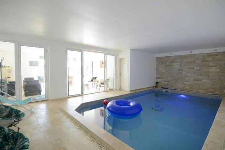 Location de vacances pour 5 personnes, avec jardin et piscine ainsi que bassin pour enfant et jacuzzi à Mer - 2