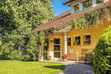 Ferienwohnung für 2 Personen, mit Garten und Sauna sowie Pool in Bad Dürrheim