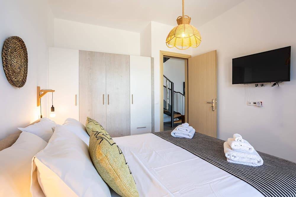 Live in Blue - Cobalt Private Pool & Magic Views in Kea