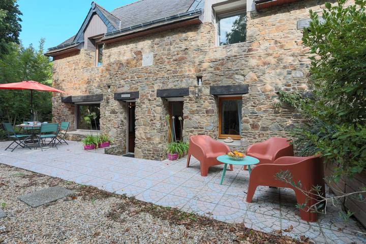 Gîte pour 4 personnes, avec jardin à Plouha